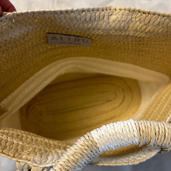 Altru Straw Tote Bag - New in Dust Bag - Picture 4 of 5